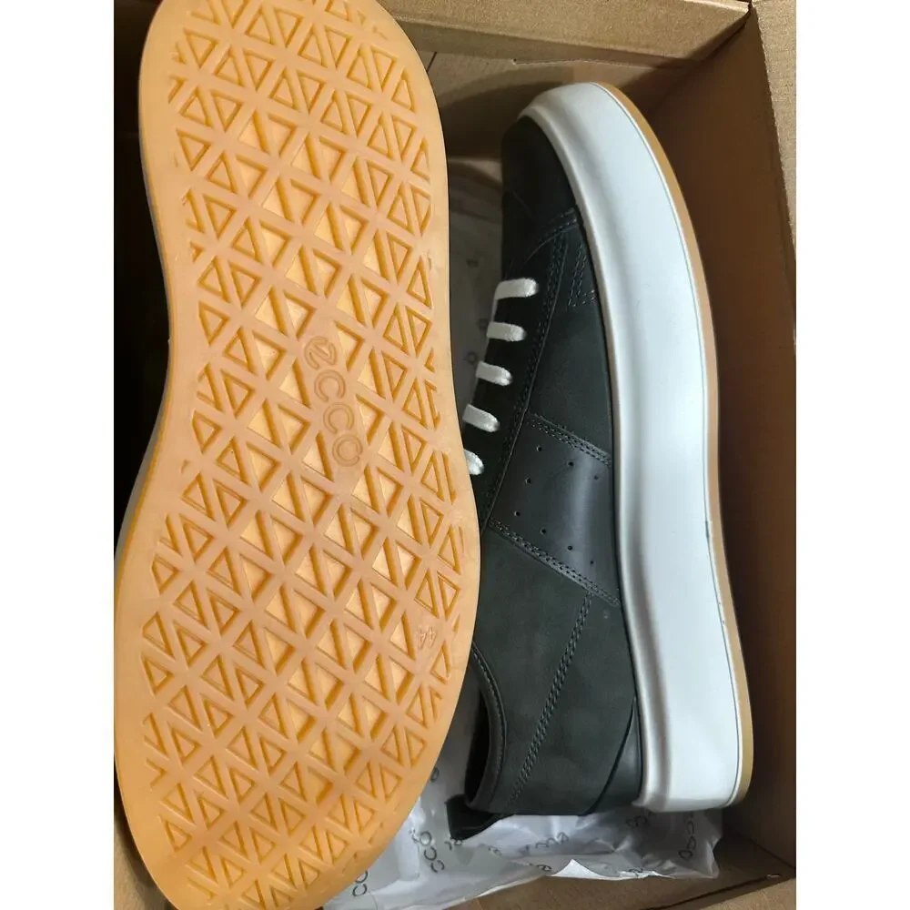 ECCO Street Ace Sneaker Size US 10/ EU 44